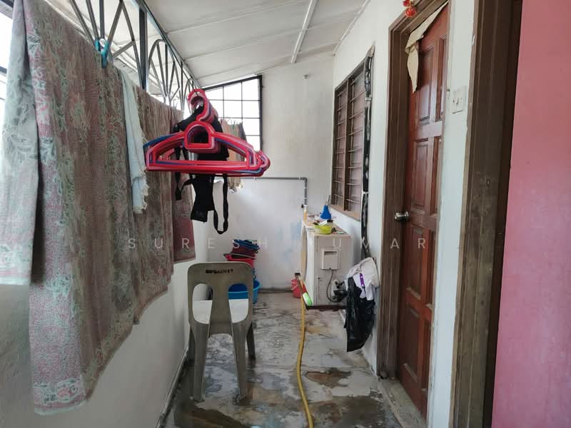 2-storey Terraced House for Sale in Shah Alam (Selangor) - Suresh Kumar - Balcony - PropertyGuru.com.my
