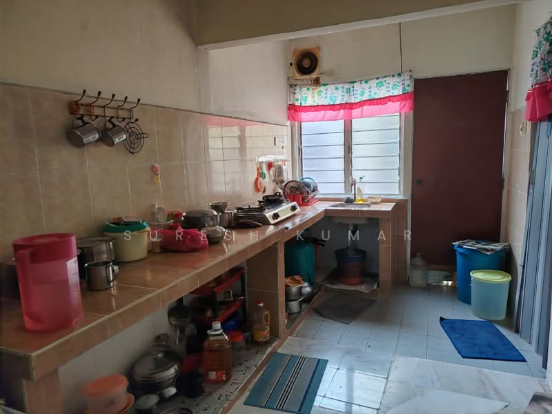 2-storey Terraced House for Sale in Shah Alam (Selangor) - Suresh Kumar - Kitchen - PropertyGuru.com.my