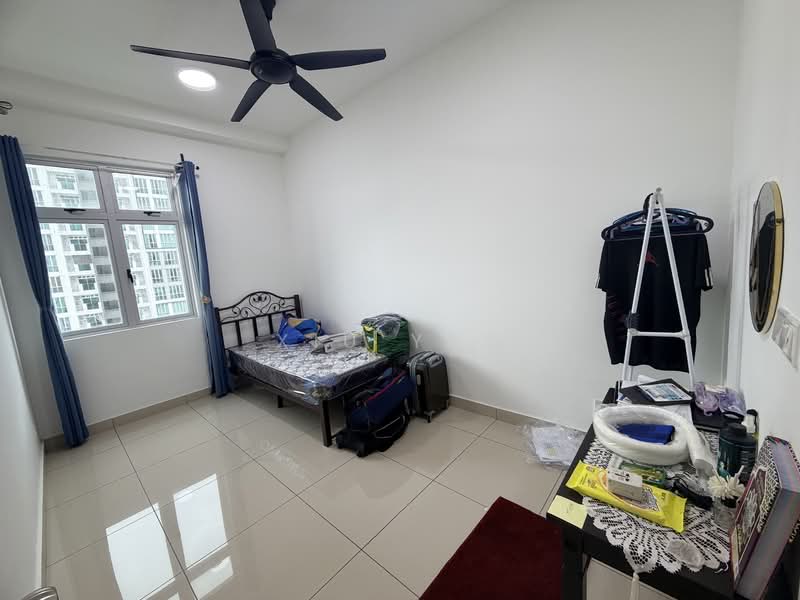 Service Residence for Sale at Meridin Bayvue Serviced Apartment - Xiu Yan - PropertyGuru.com.my