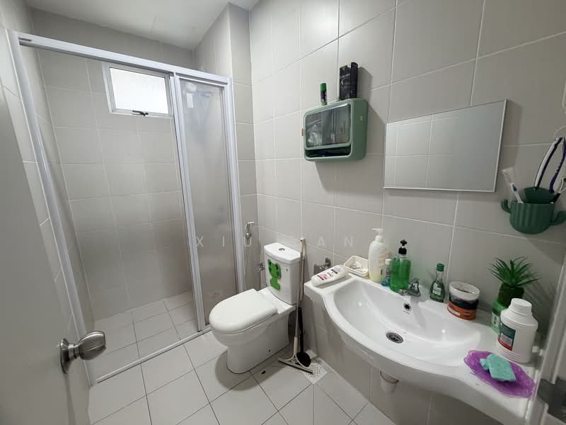 Service Residence for Sale at Meridin Bayvue Serviced Apartment - Xiu Yan - PropertyGuru.com.my