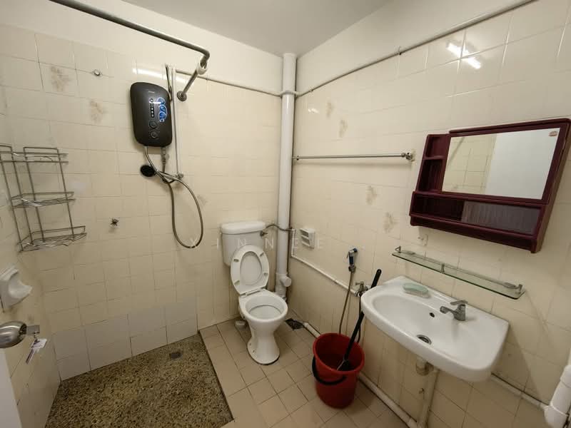 Midlands Court untuk Untuk Disewa - RM 2,500 /bulan, Mac 2026 - Bathroom - PropertyGuru.com.my