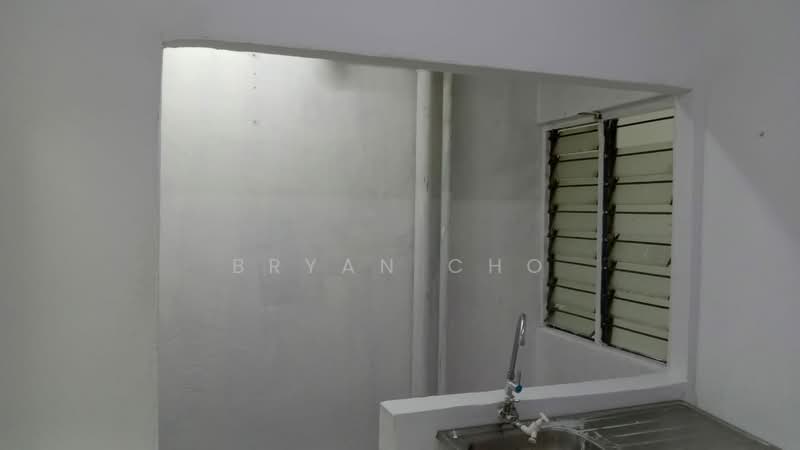 Apartment for Rent at Taman Petaling Utama Flat - Bryan Cho - Kitchen - PropertyGuru.com.my