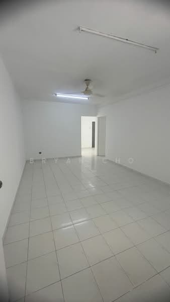 Apartment for Rent at Taman Petaling Utama Flat - Bryan Cho - Living Room - PropertyGuru.com.my