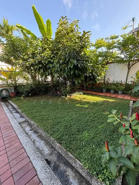 Semi-Detached House for Sale in Taman Impian Emas (Skudai) - Jercy Ten - Garden - PropertyGuru.com.my