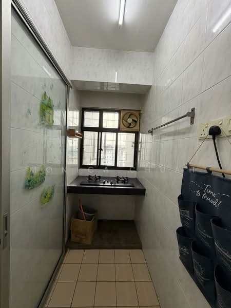 D'aman Crimson untuk Untuk Disewa - RM 1,700 /bulan, Apr 2026 - Kitchen - PropertyGuru.com.my