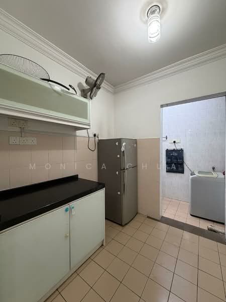 D'aman Crimson untuk Untuk Disewa - RM 1,700 /bulan, Apr 2026 - Kitchen - PropertyGuru.com.my