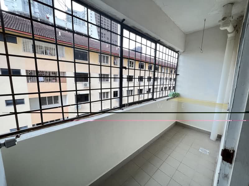 Apartment for Sale at Hilir Kota 1 Apartment - Geoffery Wee - Balcony - PropertyGuru.com.my