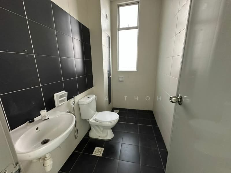 2-storey Terraced House for Rent in Nusa Sentral (Iskandar Puteri (Nusajaya)) - Jovia Thoh - Bathroom - PropertyGuru.com.my