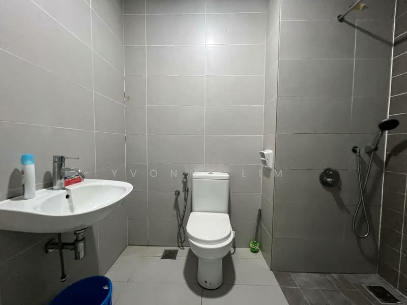 Service Residence for Sale at PARC Regency (Residensi Masai) - Yvonne Lim - Bathroom - PropertyGuru.com.my