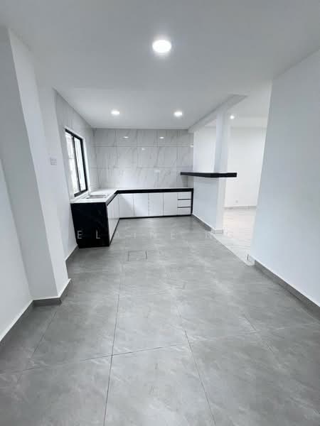 2-storey Terraced House for Sale in Johor Bahru (Johor) - Elaine Ng - Kitchen - PropertyGuru.com.my