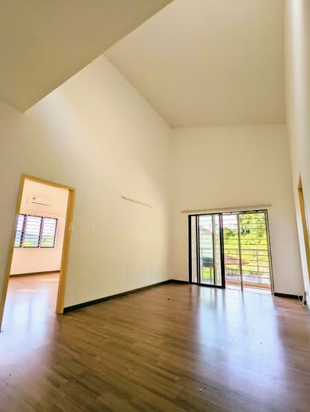 2-storey Terraced House for Sale in Seksyen U9 (Shah Alam) - Zahier Firza - Living Room - PropertyGuru.com.my