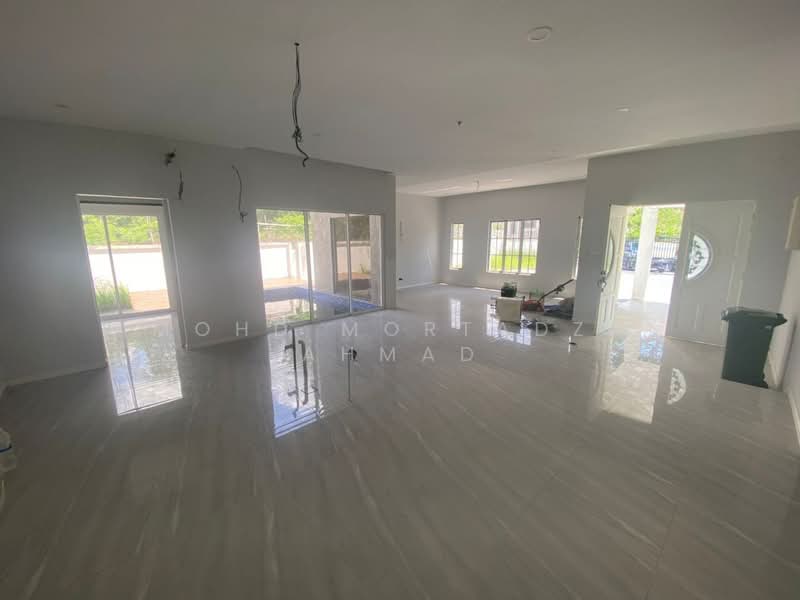 Bungalow for Sale in Kajang (Selangor) - Mohd Mortadza Ahmad - Living Room - PropertyGuru.com.my