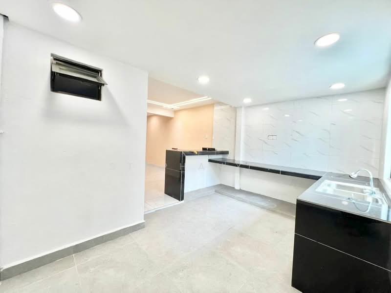 Desa Cemerlang Desas Cemerlangs untuk Untuk Dijual - RM 418,000, Apr 2026 - Kitchen - PropertyGuru.com.my