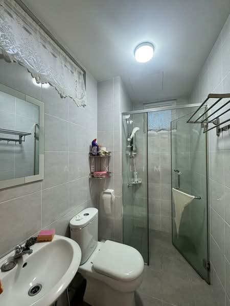 i-Santorini untuk Untuk Disewa - RM 2,100 /bulan, Mac 2026 - Bathroom - PropertyGuru.com.my