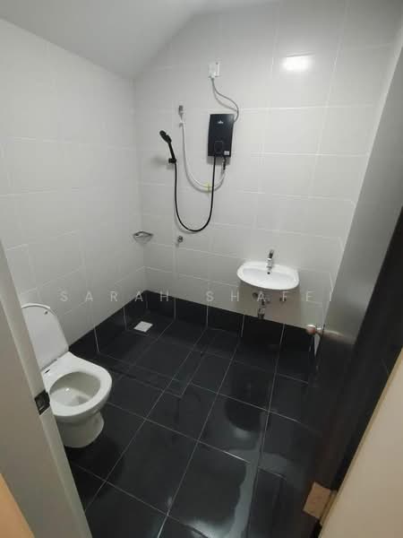 2-storey Terraced House for Rent in Iskandar Puteri (Nusajaya) (Johor) - Sarah Shaffi - Bathroom - PropertyGuru.com.my