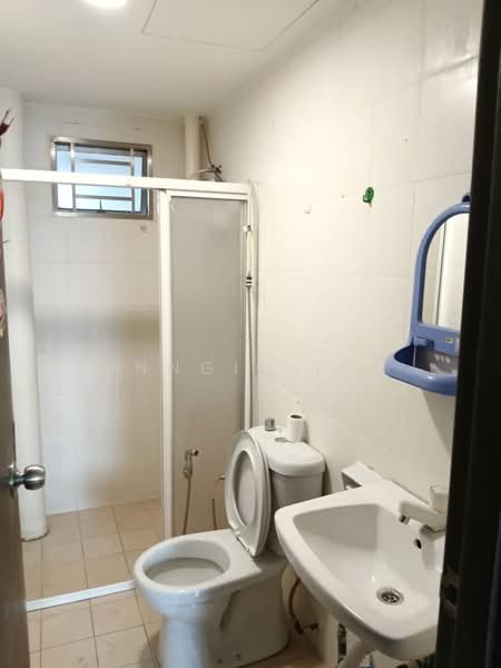 Putra Majestik untuk Untuk Disewa - RM 1,800 /bulan, Mac 2026 - Bathroom - PropertyGuru.com.my