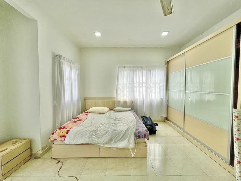 Double Storey Bandar Nusa Rhu Seksyen U10 untuk Untuk Dijual - RM 610,000, Apr 2026 - Bedroom - PropertyGuru.com.my