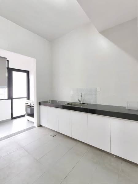 2-storey Terraced House for Sale in Austin (Johor Bahru) - Ethan Gan - Kitchen - PropertyGuru.com.my