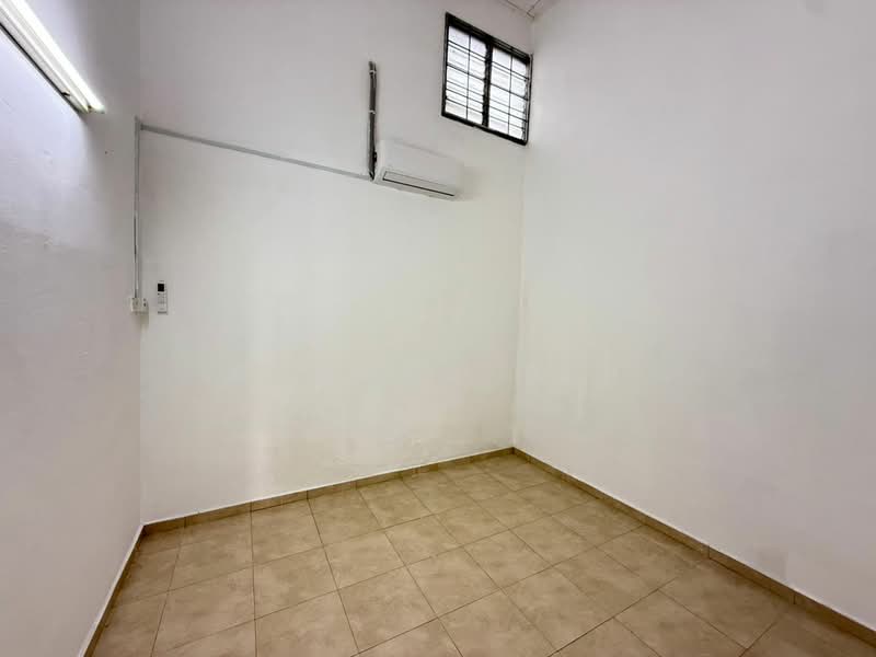 Taman Bukit Beruang untuk Untuk Disewa - RM 1,200 /bulan, Mac 2026 - Interior - PropertyGuru.com.my