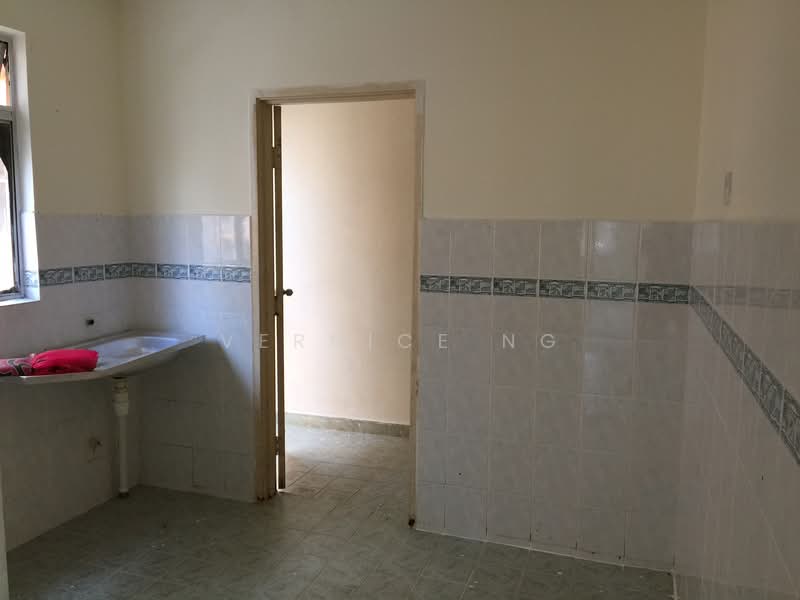 Bandar Universiti Teknologi Lagenda untuk Untuk Disewa - RM 600 /bulan, Apr 2026 - Kitchen - PropertyGuru.com.my