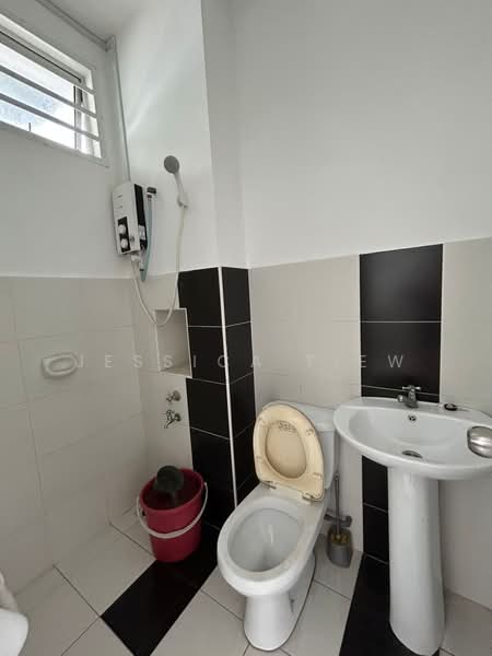 1.5-storey Terraced House for Sale in Iskandar Puteri (Nusajaya) (Johor) - Jessica Tiew - Bathroom - PropertyGuru.com.my