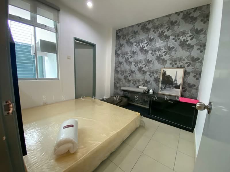 2-storey Terraced House for Sale in Taman Seri Austin (Tebrau) - Sin Chew Siang - Bedroom - PropertyGuru.com.my