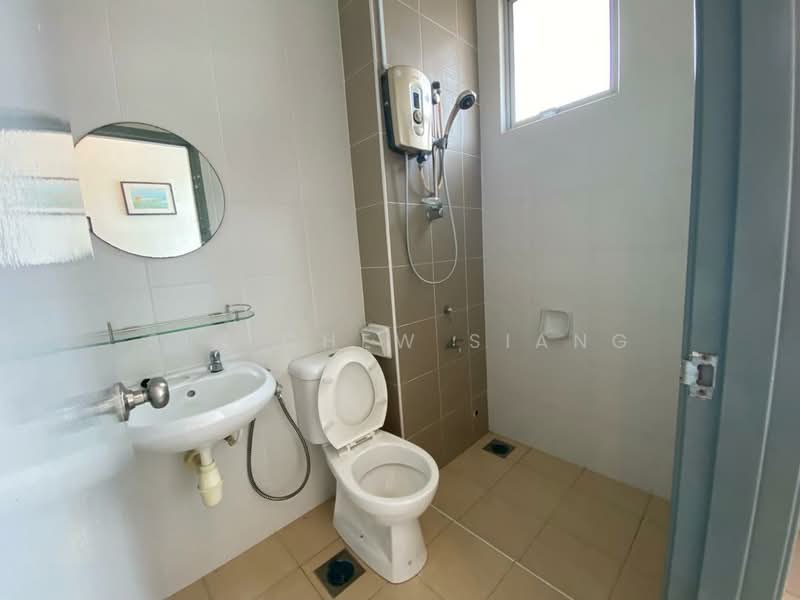 2-storey Terraced House for Sale in Taman Seri Austin (Tebrau) - Sin Chew Siang - Bathroom - PropertyGuru.com.my