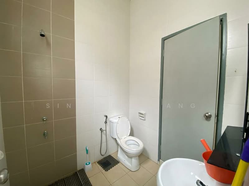 2-storey Terraced House for Sale in Taman Seri Austin (Tebrau) - Sin Chew Siang - Bathroom - PropertyGuru.com.my
