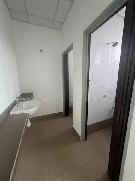 Taman Malim Jaya untuk Untuk Disewa - RM 1,800 /bulan, Apr 2026 - Bathroom - PropertyGuru.com.my