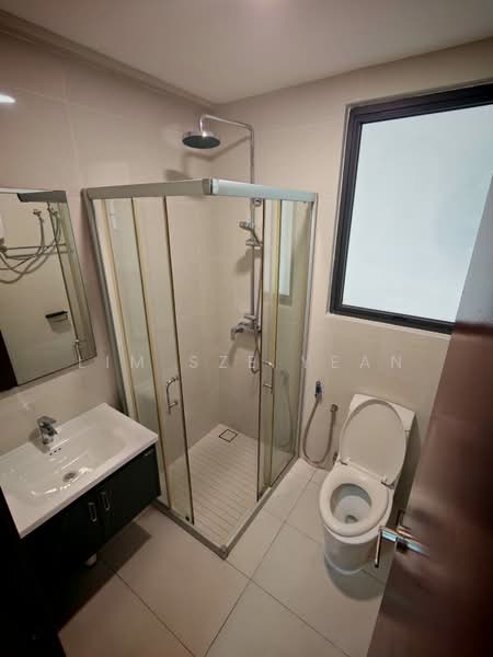 Kings Bay @ Country Garden Danga Bay untuk Untuk Disewa - RM 2,300 /bulan, Apr 2026 - Bathroom - PropertyGuru.com.my