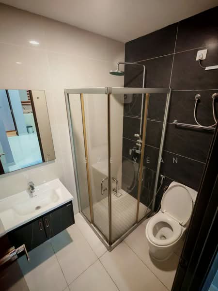 Kings Bay @ Country Garden Danga Bay untuk Untuk Disewa - RM 2,300 /bulan, Apr 2026 - Bathroom - PropertyGuru.com.my