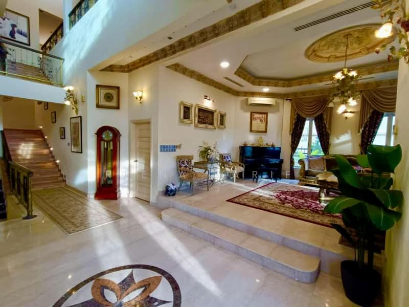 Rumah Banglo untuk Dijual di Seksyen 9 (Shah Alam) - Reena Sarif - Living Room - PropertyGuru.com.my
