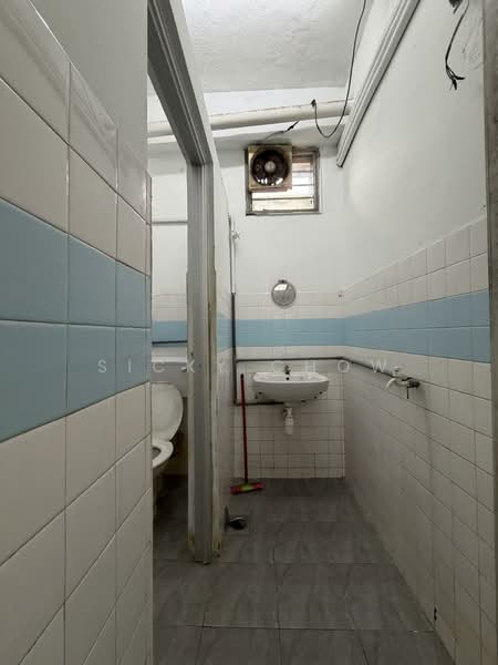 Office for Rent in Taman Kencana (Ampang) - Sicky Chow - Bathroom - PropertyGuru.com.my