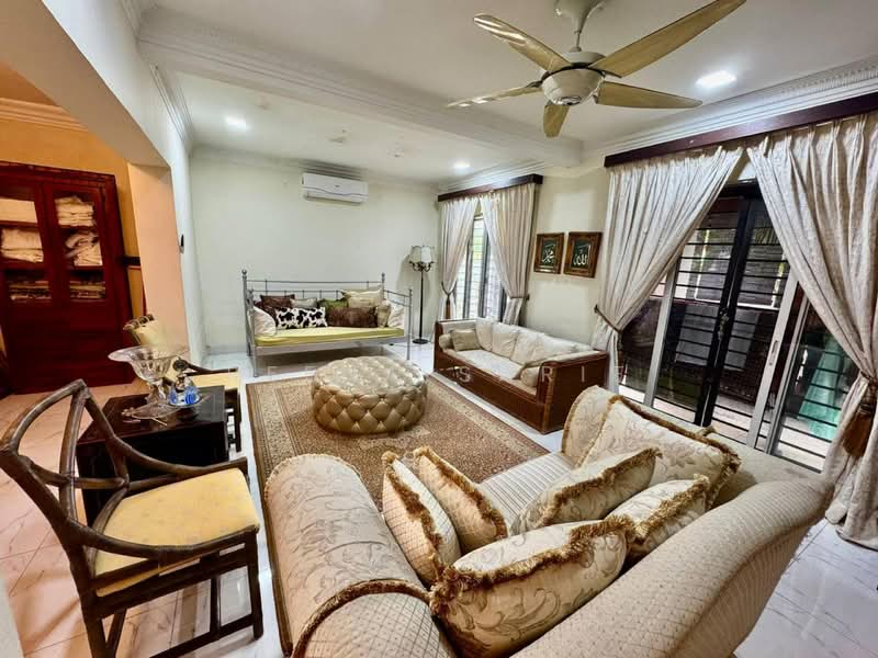 Bungalow for Sale in Shah Alam (Selangor) - Reena Sarif - Living Room - PropertyGuru.com.my