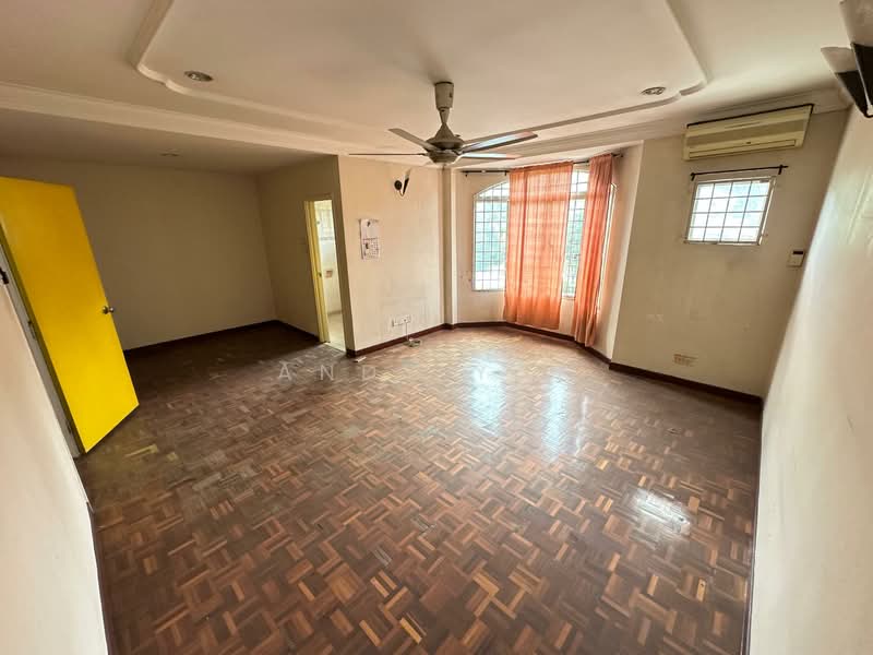 Rumah Teres 2 Tingkat untuk Dijual di Taman Velox (Rawang) - Andy Yap - Living Room - PropertyGuru.com.my