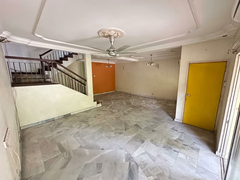Rumah Teres 2 Tingkat untuk Dijual di Taman Velox (Rawang) - Andy Yap - Living Room - PropertyGuru.com.my