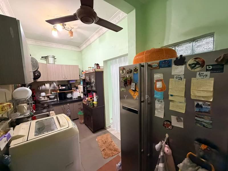 Cluster House for Sale in Bandar Tasik Puteri (Rawang) - Andy Yap - Kitchen - PropertyGuru.com.my