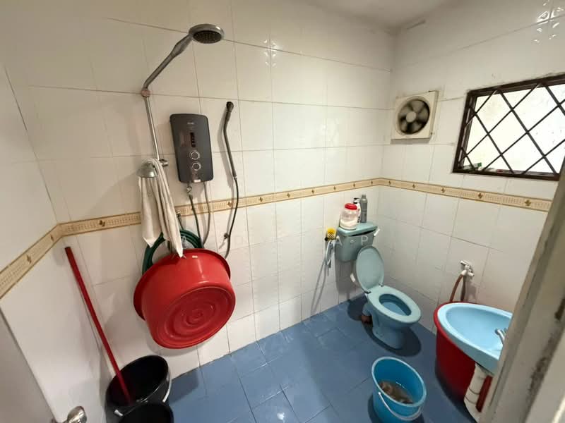 Rumah Teres 2 Tingkat untuk Dijual di Taman Velox (Rawang) - Andy Yap - Bathroom - PropertyGuru.com.my