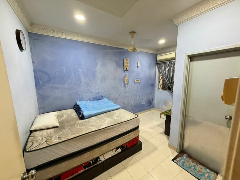 Rumah Teres 2 Tingkat untuk Dijual di Taman Velox (Rawang) - Andy Yap - Bedroom - PropertyGuru.com.my