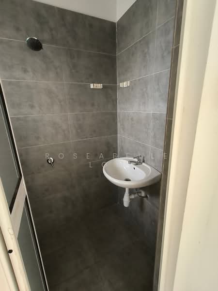 Rumah Teres 2-Tingkat untuk Dijual di Cybersouth (Dengkil) - Roseabelle Low - Bathroom - PropertyGuru.com.my