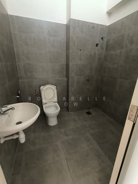 Rumah Teres 2-Tingkat untuk Dijual di Cybersouth (Dengkil) - Roseabelle Low - Bathroom - PropertyGuru.com.my