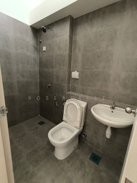 Rumah Teres 2-Tingkat untuk Dijual di Cybersouth (Dengkil) - Roseabelle Low - Bathroom - PropertyGuru.com.my