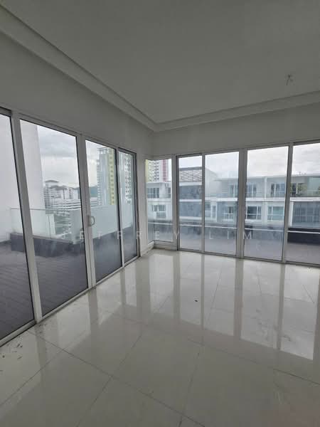 Semi-Detached House for Sale in Puchong (Selangor) - Jeffrey Lim - Balcony - PropertyGuru.com.my