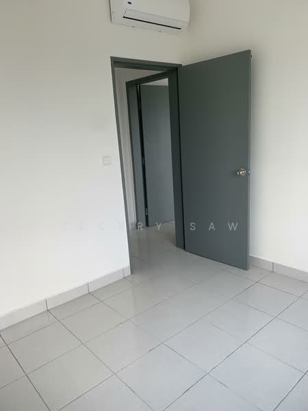 Service Residence for Sale at E'Island Lake Haven - Zeckry Saw - Interior - PropertyGuru.com.my