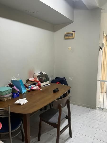 Apartment for Sale at Sri Awana Townhouse - Finn Aw - Dining Room - PropertyGuru.com.my