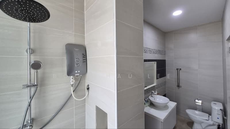 Apartment for Sale at The Seed Taman Sutera Utama - Boon Hau Lee - Bathroom - PropertyGuru.com.my