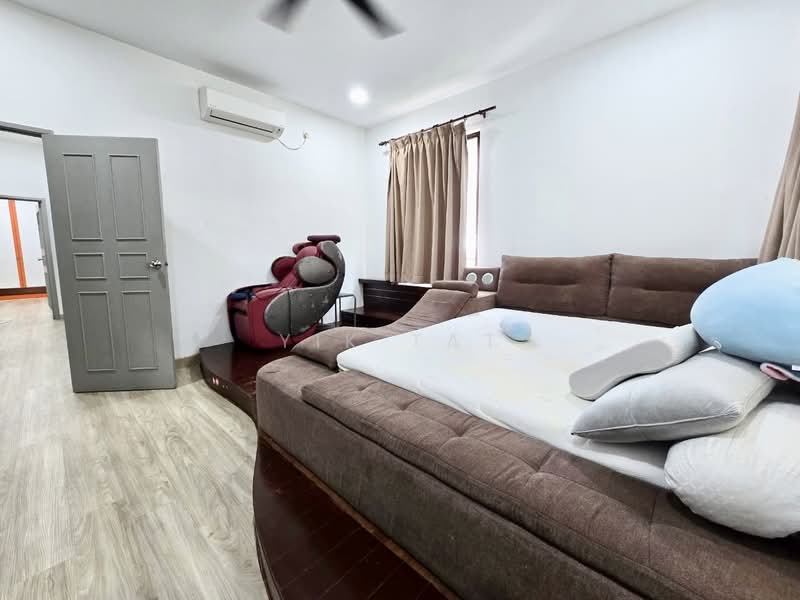 Cluster House for Sale in Austin Heights (Tebrau) - Yik Tat - PropertyGuru.com.my