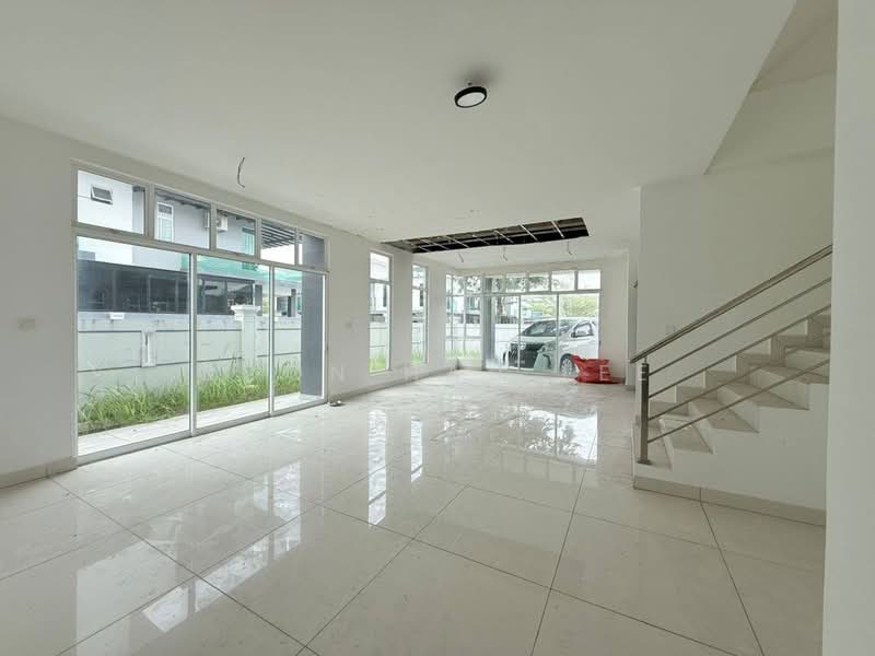 Cluster House for Sale in Skudai (Johor) - Boon Hau Lee - Living Room - PropertyGuru.com.my