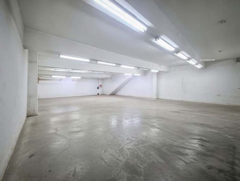 Shop for Sale in BANDAR PUCHONG JAYA (Puchong) - Vitas Tan - Interior - PropertyGuru.com.my