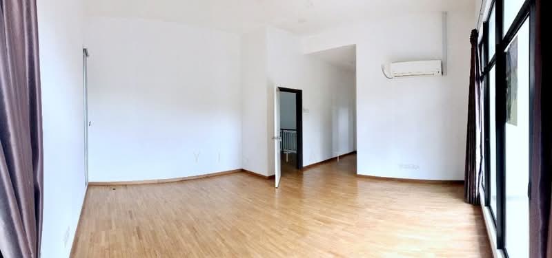 Cluster House for Sale in Taman Adda Heights (Tebrau) - Yik Tat - Living Room - PropertyGuru.com.my